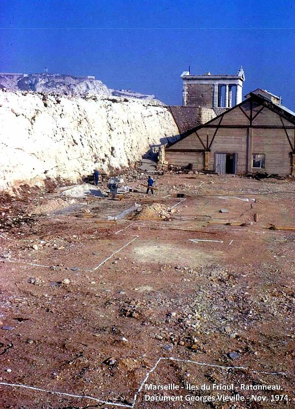 MARSEILLE ILE DU FRIOUL 1974 -RATONNEAU(16).jpg